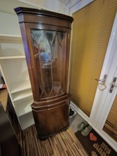 Mahogany Wood Glass Corner