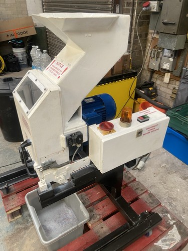 Plastics granulator shredder - plastics, 3