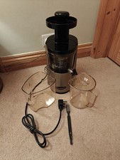 Omega VSJ843R Slow Juicer in