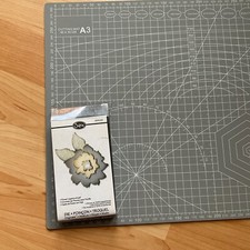 Sizzix Originals Medium Bigz die 658228 flower layers leaf  opened unused