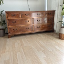 Brights of Nettlebed georgian style Yew wood  7 draw chest of draws RRP £2000 +