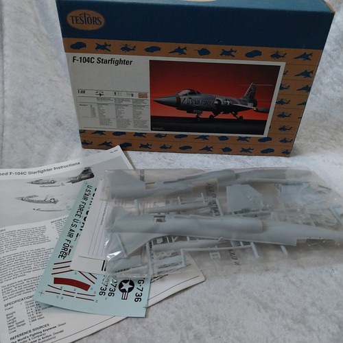 Testors 104c star - testors, f-104c