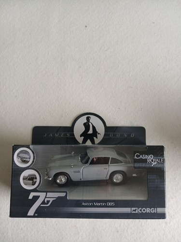 Corgi cc04309 scale - 1:36, james