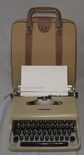 Olivetti Lettera 22 Portable