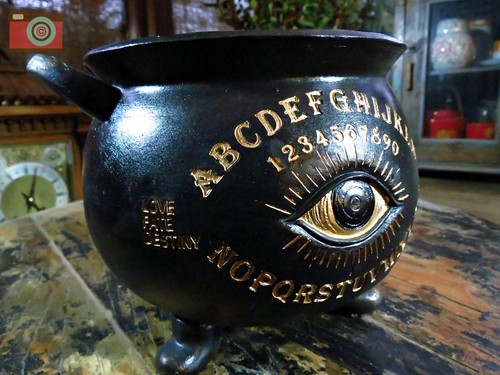 All seeing eye witches - seeing,