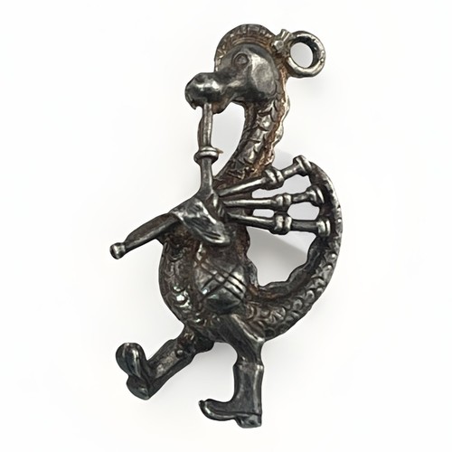 Vintage nessy playing - p4.21,