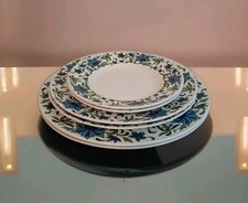 Vintage Retro Midwinter Floral