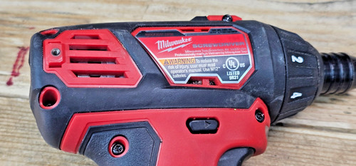Milwaukee m120 12v - sub, compact