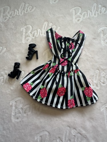Barbie doll vintage clothes - vintage,