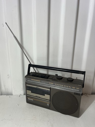 Vintage philips portable radio - vintage,