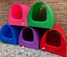 Stubbs Saddle Mate Stand Carrier Grooming Kit & Tack Storage Car Yard Show Box