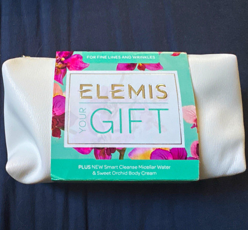 Elemis piece travel skincare - 5,