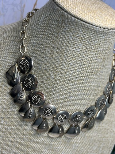 Gold tone embossed - gold,