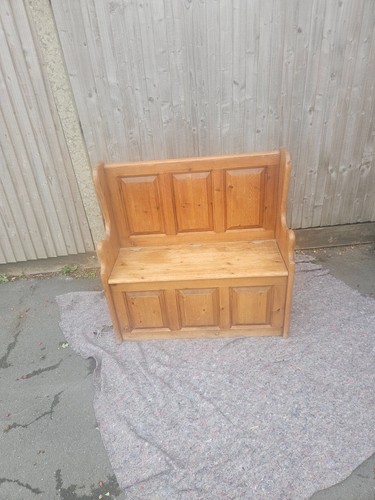 Monk storage seat - storage, in