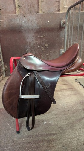 Bates caprilli saddle - gp, –