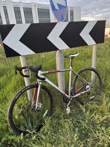 Boardman team gravel - gravel, bike