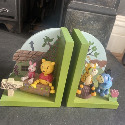Winnie the pooh - winnie, wooden