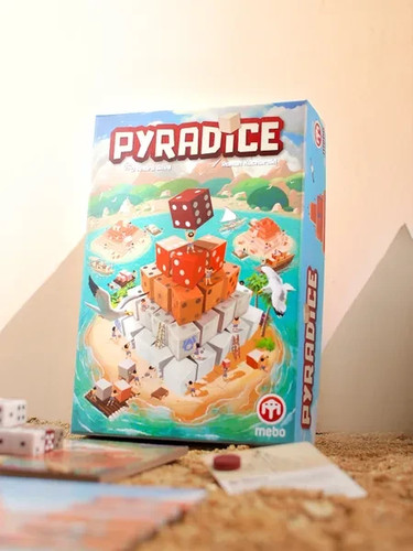 Pyradice strategy board game - pyradice,