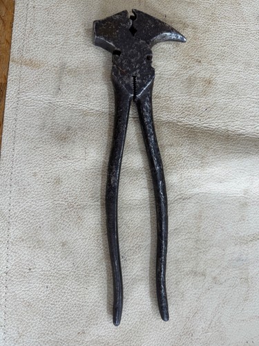 Fence barb wire pliers tool - wire,