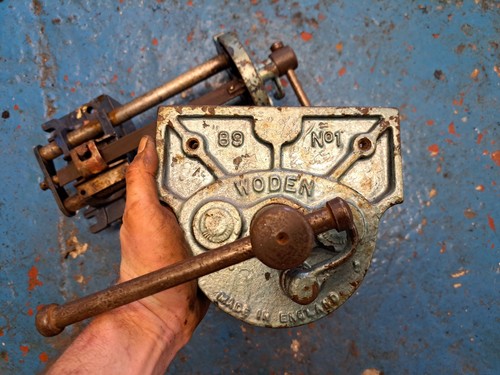 Pair vintage woden - 'woden, 89
