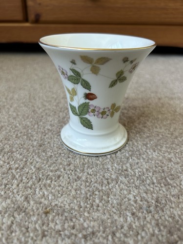Wedgwood wild strawberry - wild, small