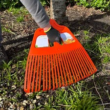 Durable Garden Rake - 27 Tines, 57 cm Plastic Head for Lawn Hay Outdoor Use NEW