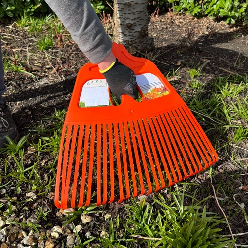Durable garden rake 27 - -,
