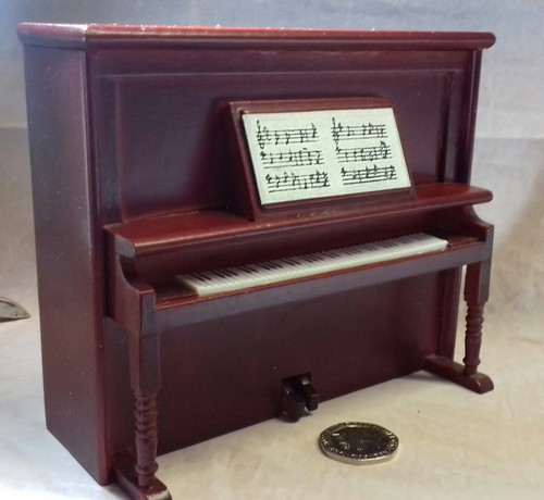 12th scale dolls house - 1:12th,