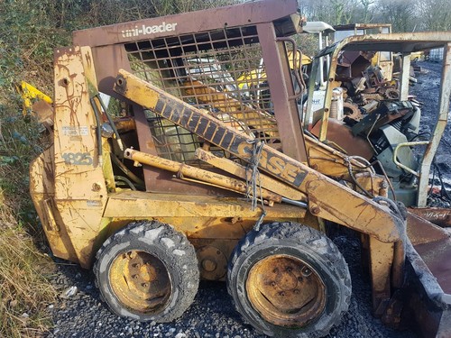 Case 1825 skid - 1825, steer