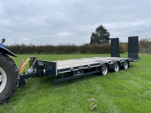 Low loader tractor - low, new