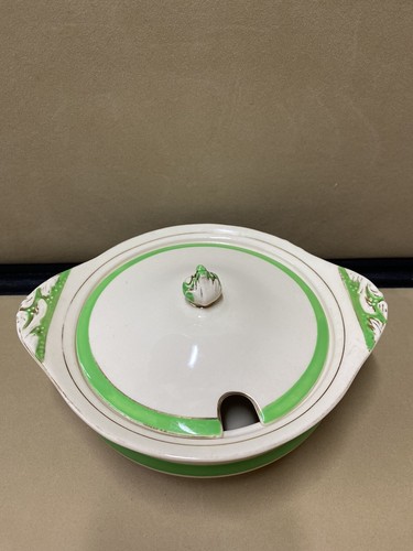 Vintage art deco - queens, green