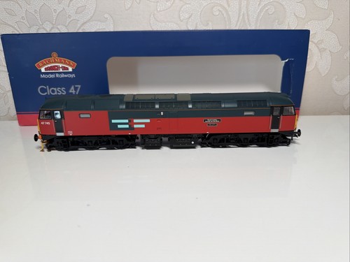Bachmann 817 class 7 - 32-817, 47/7