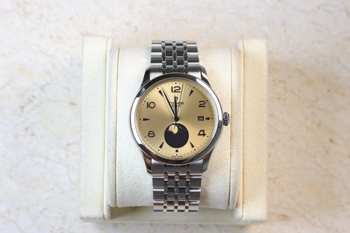 Unworn box papers warranty - unworn, &