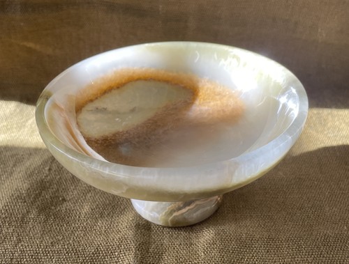 Green onyx pedestal - , footed