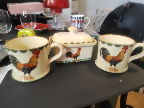 Moorland pottery cockerel - moorland,