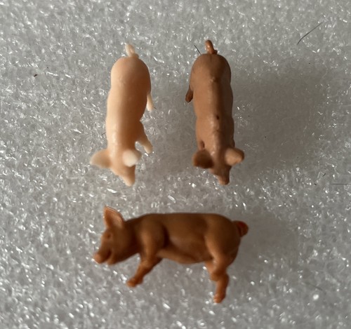 Britains farm piglet - farm,