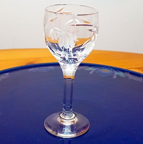Cascade stuart crystal liquor - crystal,