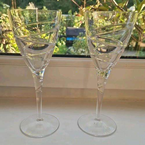 Pair cut crystal stuart - cut,