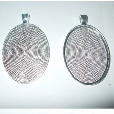 LARGE OVAL ANTIQUE OR BRIGHT