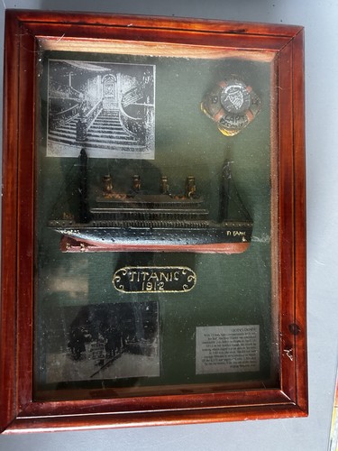 Titanic 1912 framed - titanic, plaque