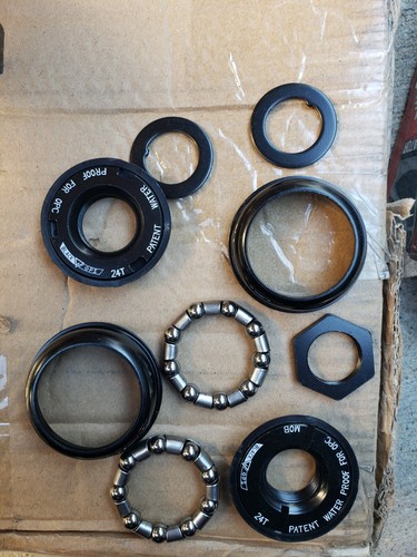 Black ops bottom bracket set - black,