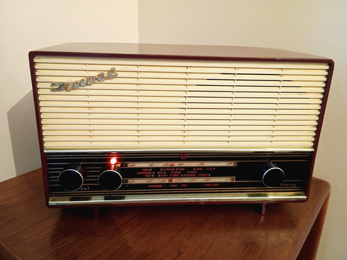 Modified vintage tube - radio, mw