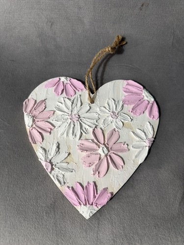 White pink floral heart - white,