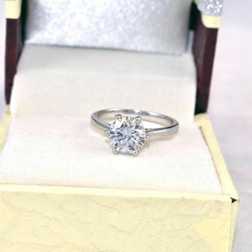 Round cut carat diamond - cut,