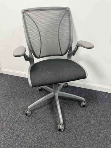 Humanscale diffrient world - diffrient,