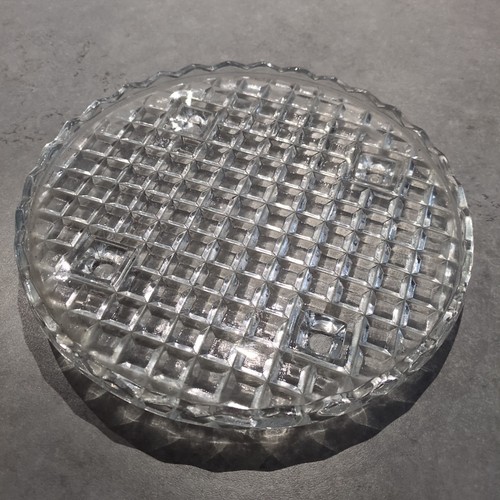 Vintage cut glass low cake - cut,