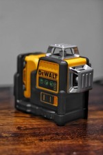 DeWalt DW089LG 12V Green Line