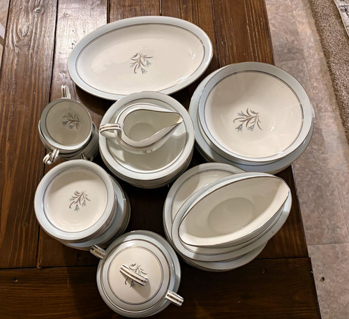 Noritake bluebell 5558 china - bluebell,