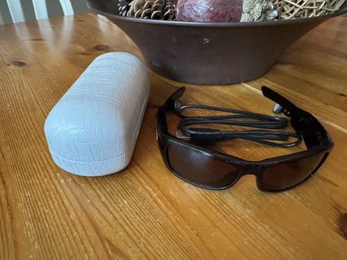Oakley split thump mp3 - oakley,
