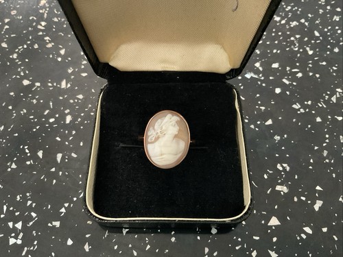 Victorian 9ct cameo ring - 9ct,